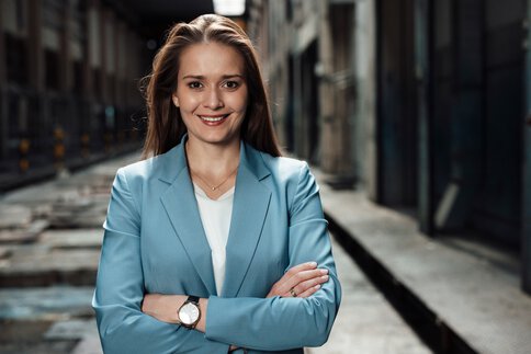Foto von BAU Botschafterin Sarah Dungs