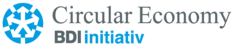Logo for Circular Economy, BDI initiativ. Next to the text is a blue symbol connecting 5 arrows and circle segments.