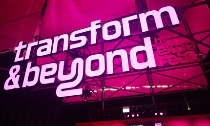  Leuchtschrift mit dem logo der 