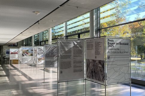 Information boards on the ‘BAuen im Bestand 2025’ project