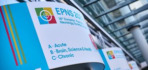 Ein Schild für den 16. Kongress der Europäischen Gesellschaft für Pädiatrische Neurologie mit Veranstaltungsdetails und den Kategorien A, B, C