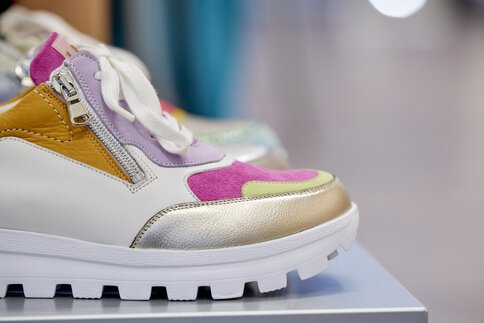 Sneaker