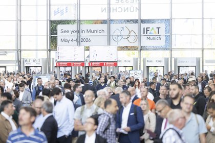 Podiumsdiskussion mit Expert*innen auf der IFAT