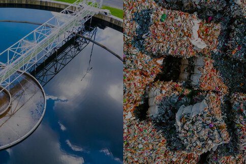 Bildcollage mit einem Klärbecken und Ballen von recyceltem Plastikmüll