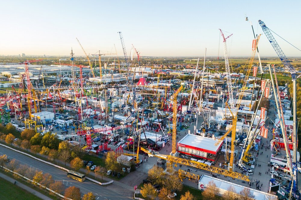 Insgesamt rund 3.200 Aussteller aus 60 Ländern nahmen von 24. bis 30. Oktober 2022 an der Weltleitmesse für Baumaschinen, Baustoffmaschinen, Bergbaumaschinen, Baufahrzeuge und Baugeräte in München teil.