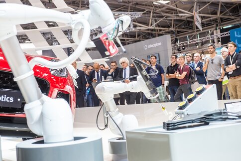 Die Cobots des südkoreanischen Konzerns Doosan besitzen Drehmomentsensoren in allen sechs Achsen. 