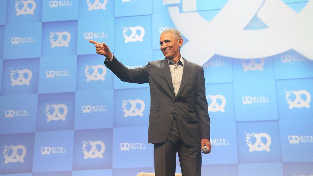  Nobel Peace Prize winner and former US President Barack Obama