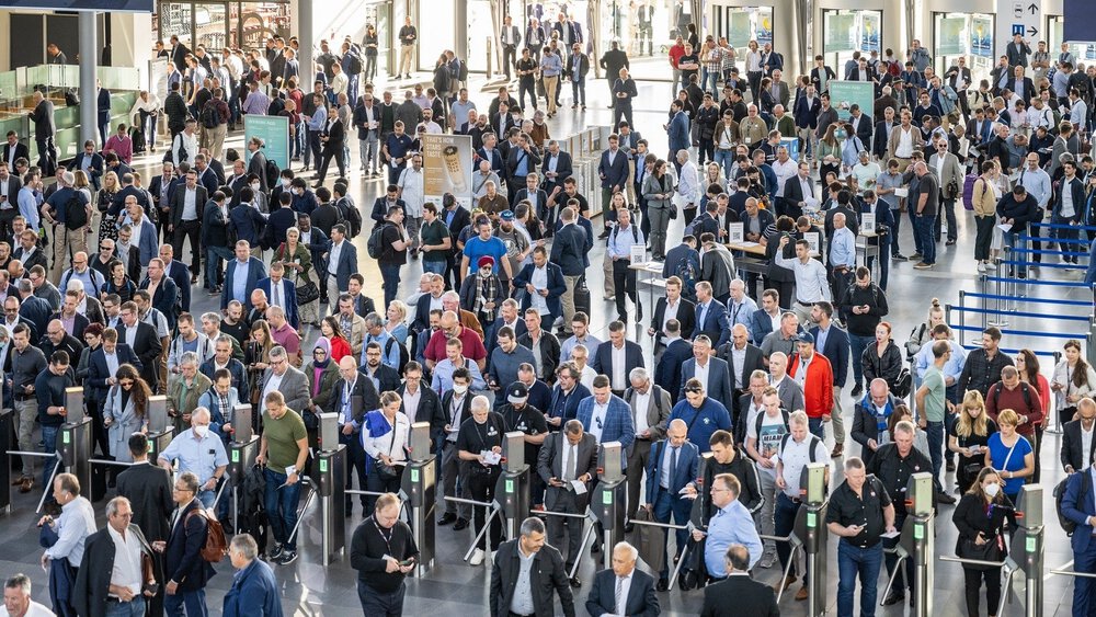 Mit einem internationalen Anteil von 65 Prozent bei den Ausstellern und mehr als 70 Prozent bei den Besuchern hat die drinktec eindrucksvoll ihren Status als Weltleitmesse untermauert.
