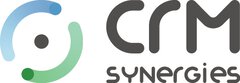 Logo von CRM SYNERGIES mit einem stilisierten Kreis, der aus zwei Halbkreisen in blau und grün besteht und einen Punkt in der Mitte.