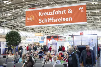 Übersicht über die Bühne der Kreuzfahrt & Schiffsreisen mit spannenden Präsentationen und Angeboten