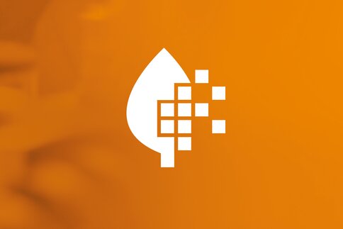 Ein stilisiertes weißes Blatt, welches sich in lauter kleine weiße Quadrate auflöst auf einem orangenen Hintergrund mit Farbverlauf.