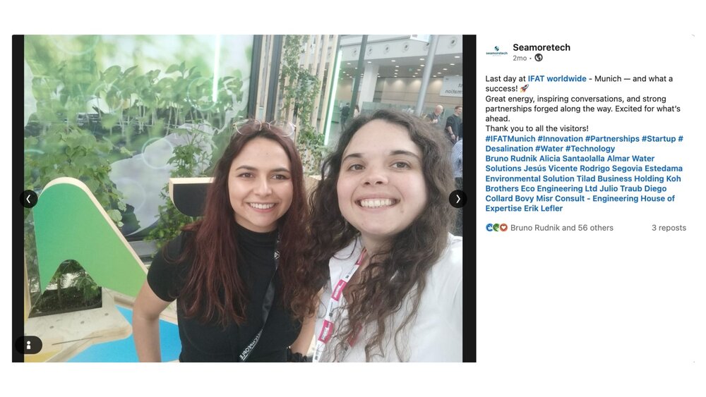 LinkedIn-Beitrag von Seamoretech mit einem Selfie von zwei Teammitgliedern in der IFAT Munich Startup Area.