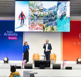 A presentation on Crete by Radio Arabella on stage at f.re.e