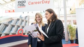 Two women at CareerDay at EXPO REAL 2026