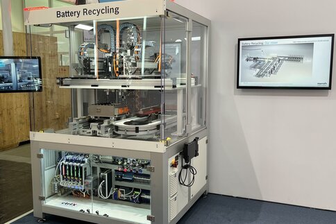 Ein Exponat zur Demontage von Batterien am Stand von Bosch Rexroth auf der IFAT Munich 2026.