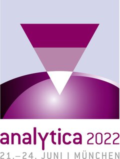 Logo der analytica 2022 mit violettem, auf der Spitze stehenden Dreieck über einer Kugel.