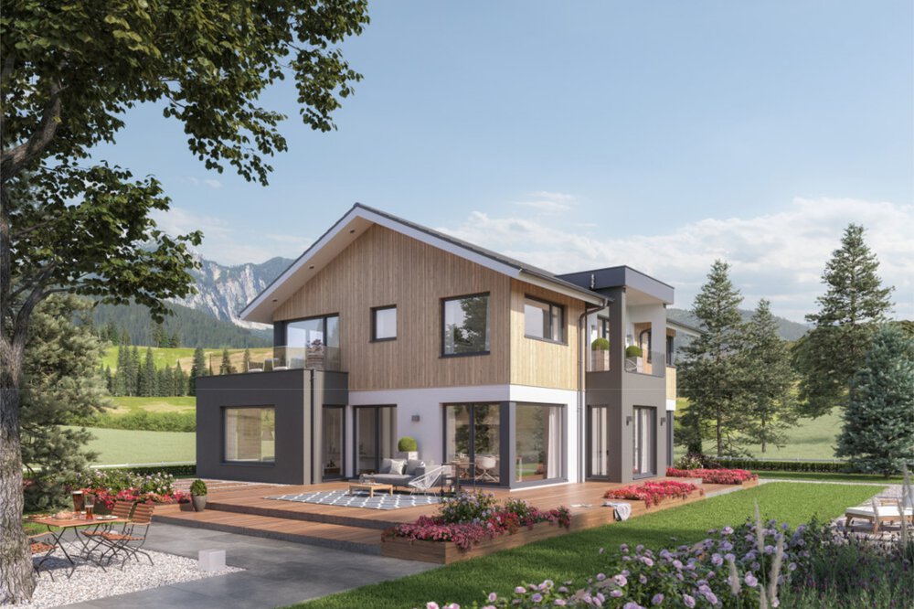Modernes zweistöckiges Haus mit großen Fenstern, umgeben von Bäumen und Bergen, mit Holzterrasse und Innenhof.
