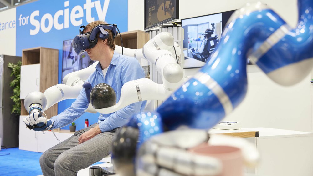 Mit Alphabets Intrinsic weiterer Top-Neuaussteller an Bord