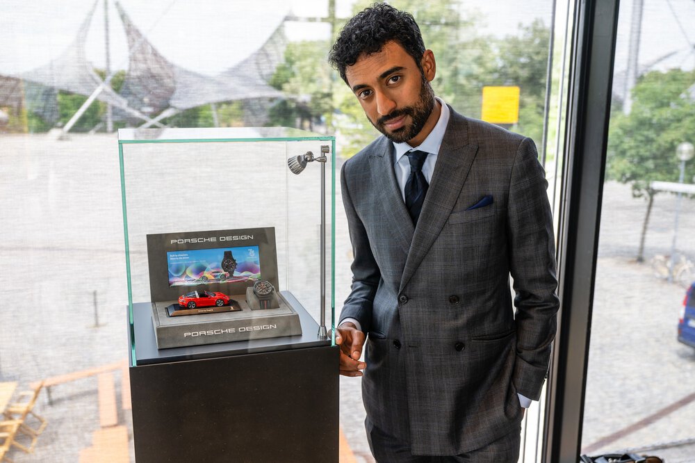 Konzertpianist Cyrill Ibrahim mit Porsche Design