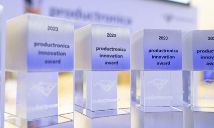 Nahaufnahme der eckigen Trophäen des 