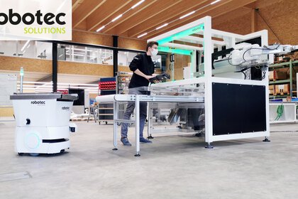 The Swiss robotics specialists at Robotec Solutions are currently building several robot systems for global companies in the healthcare and diagnostics sector. The robots unload molded parts in a clean room, which are required for the corona tests.