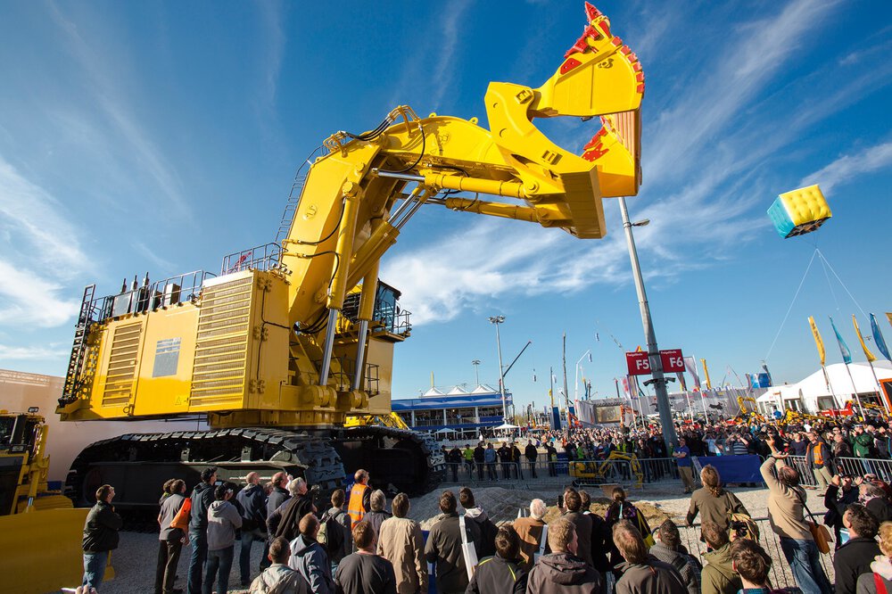 Exponat von Komatsu