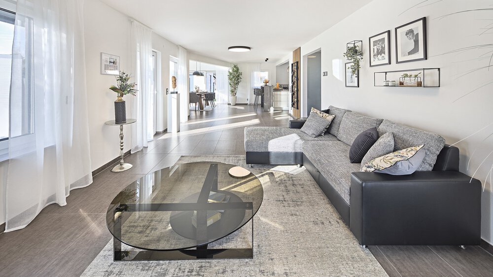 Wohnbereich vom Musterhaus MAGOS der KAMPA GmbH in Poing-Grub