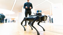Knapp 50 Startups präsentieren ihren Ideen und Innovationen in der erstmals eingerichteten Startup-Area in der Innovationshalle.