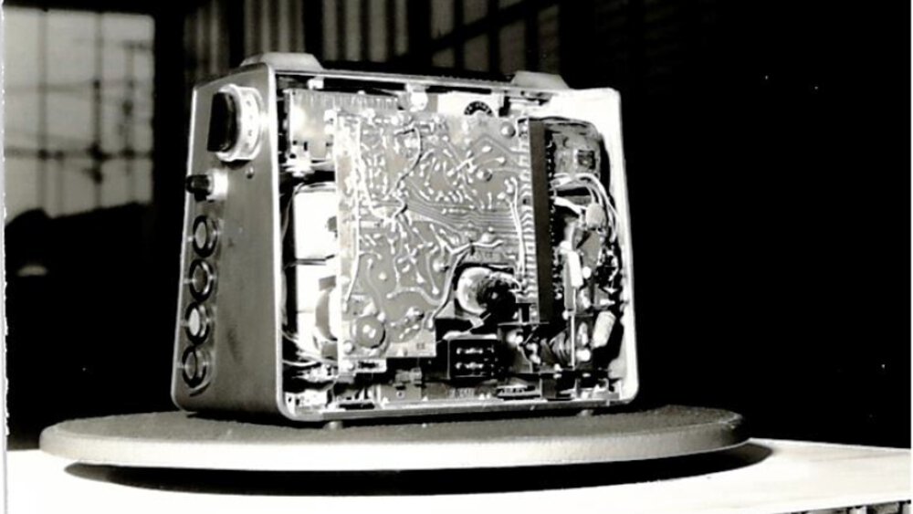 Innenleben eines Radiogeräts auf der electronica 1964