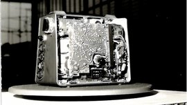 Innenleben eines Radiogeräts auf der electronica 1964