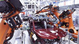 BMW senkt durch den Einsatz elektrischer Greifsysteme den Energieverbrauch um mehr als 90 Prozent.