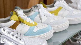 Sneaker