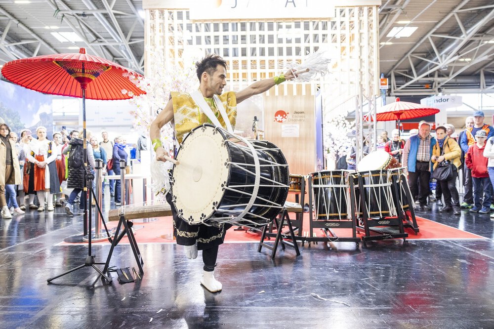 Show und Kunst am Japan-Stand