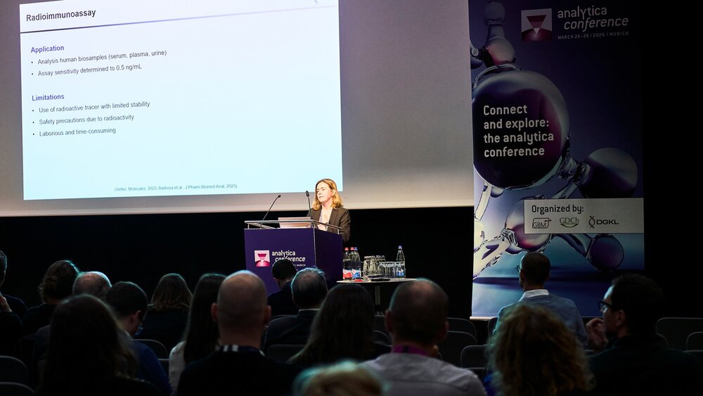 Presentation on the analytica conference stage