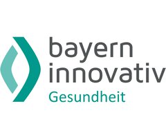 Logo von „bayern innovativ Gesundheit“ mit stilisierten blaugrünen und grauen Elementen.