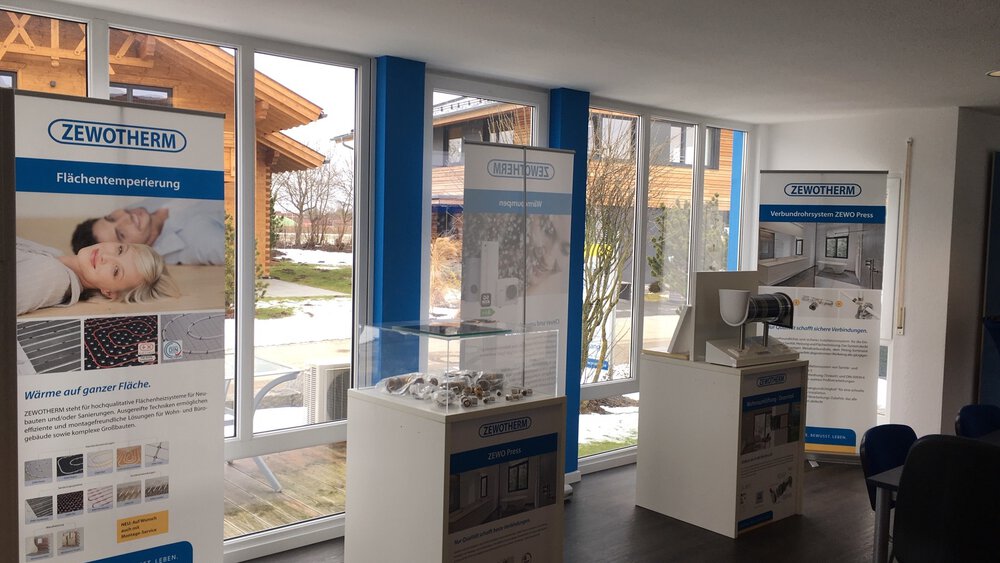 Schaukasten Musterhaus ZEWOTHERM GmbH 