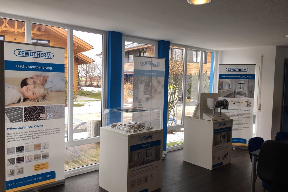 Schaukasten Musterhaus ZEWOTHERM GmbH 