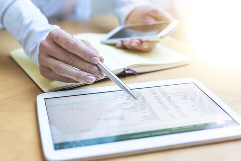  accounting on tablet computer