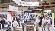 Gut besuchte Messestände in der Halle B4 wärend der automatica.