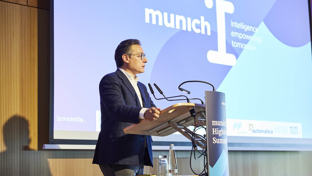 In vier Sessions beleuchten Vordenker aus Forschung und Industrie auf dem munich_i Hightech-Summit zukunftsweisende Entwicklungen und aufkommende Technologien