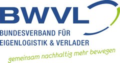 Logo des „BVWL“ mit Swoosh-Design und Text auf Deutsch: „Bundesverband für Wirtschaftslogistik & Verladung“.