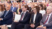 Blick in die vollbesetzten Sitzreihen des Publikums während einer Fachveranstaltung auf der IFAT Munich.