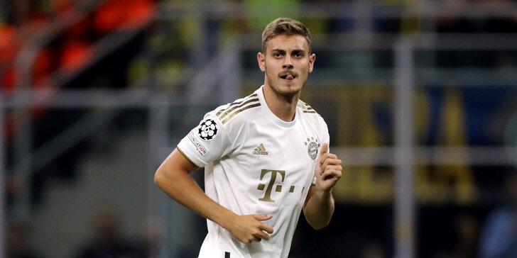 Josip Stanisic in Aktion während der UEFA Champions League 2022-2023 FC Internazionale gegen FC Bayern München im San Siro Stadion.