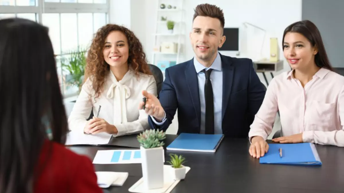 Alle Mitarbeitendendaten sind übersichtlich, sicher und jederzeit abrufbar. Erleben Sie, wie einfach es sein kann, Dokumente zu organisieren und Prozesse zu optimieren.