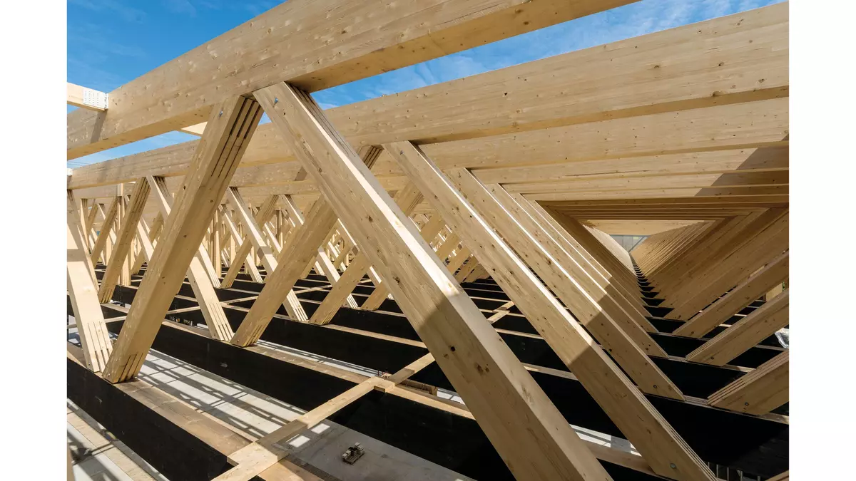 Glulam - the basis for every stable and ecological timber construction
Photocredit: KBS